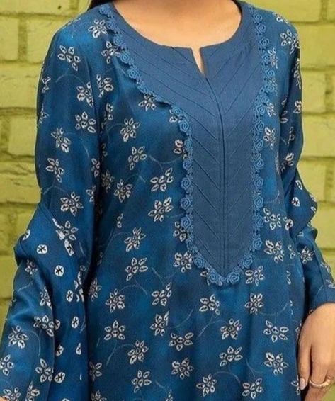 Galay K Design, Loops Neck Design, Pakistani Neck Design, Beautiful Neck Designs, Neck Design With Lace, Shawl Embroidery, Cotton Suit Designs, Suit Neck Designs, K Design