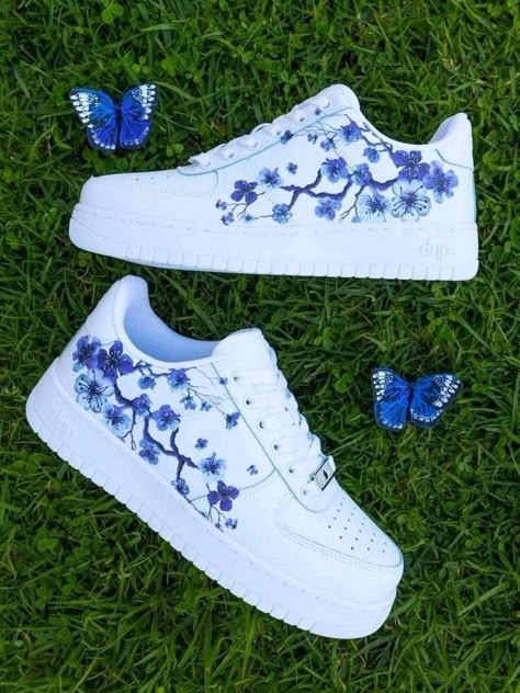 Blue Sakura, Nike Shoes Women Fashion, Custom Sneakers Diy, Custom Shoes Diy, Trendy Shoes Sneakers, Nike Fashion Shoes, Preppy Shoes, Pretty Shoes Sneakers, All Nike Shoes