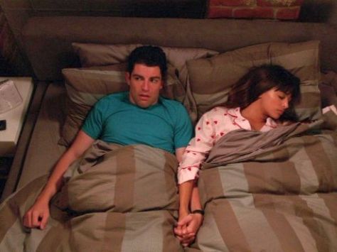 Why we ALL do that one weird thing right before we fall asleep Schmidt And Cece, Cece New Girl, New Girl Series, New Girl Episodes, New Girl Schmidt, Max Greenfield, Best Tv Couples, The Mindy Project, Tv Couples