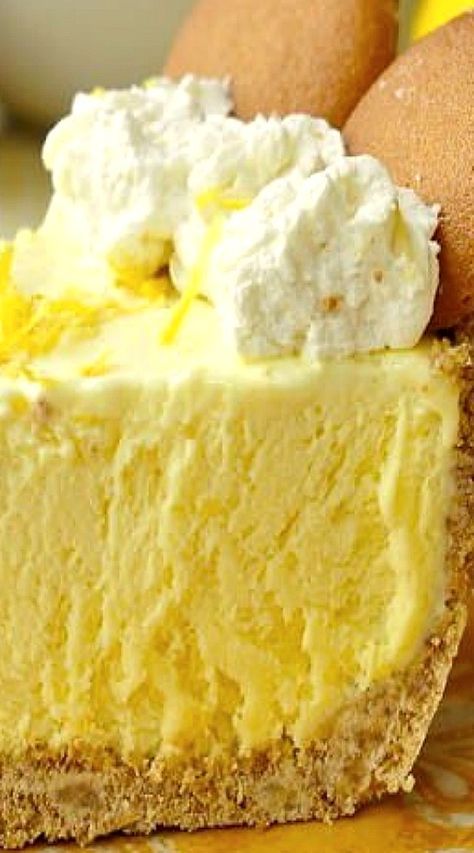 Old Fashion Lemon Ice Box Pie Ice Box Pie, Lemon Icebox Pie, Study Snacks, Dessert Oreo, Icebox Pie, Lemon Ice, Make Ahead Desserts, Desserts Vegan, Pound Cakes