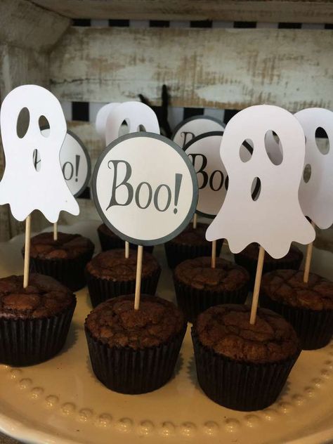 Halloween Ideas Food Easy, Halloween Kids Party Decorations, Halloween Decorations Diy Easy, Boo Party Ideas, Ideas Para Halloween Decoration, Easy Halloween Party Decorations, Ideas De Halloween, Comidas Halloween, Mesa Halloween