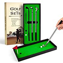 Homemade Golf Gifts, Golf Coach Gifts Ideas, Gift Basket For Guys, Christmas Presents For Coworkers, Bf Christmas, Stocking Stuffers For Adults, Golf Christmas Gifts, Golf Lover Gifts, Green Flag