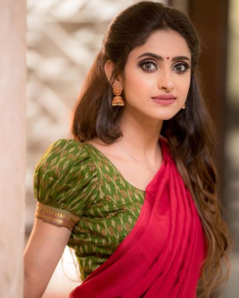 Actress Ayesha in half saree photos - South Indian Actress Ayesha Photos, Lace Blouse Design, Saree Photos, Best Blouse Designs, Traditional Blouse Designs, Latest Model Blouse Designs, Fashionable Saree Blouse Designs, Blouse Design Images, New Blouse Designs