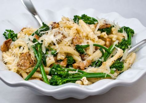 Strozzapreti with Spicy Italian Sausage, Broccolini & Garlic Crema Kale Risotto, Mushroom Potato, Spicy Italian Sausage, Pasta Noodle Recipe, Garlic Cream Sauce, Wild Mushroom, Spicy Sausage, Perfect Pasta, Drying Pasta