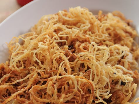 Get this all-star, easy-to-follow Beer-Battered Onion Strings recipe from Ree Drummond Onion Strings Recipe, Onion Strings, Ree Drummond Recipes, Beer Battered, Happy Cooking, Beer Batter, Ree Drummond, Onion Recipes, Fried Onions