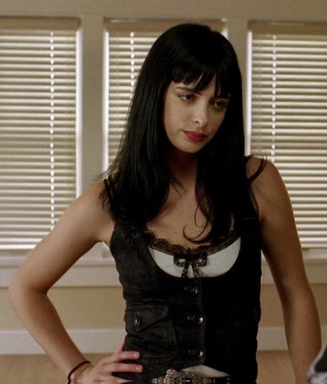 Dark 90s Fashion, Adrienne Core, Kirsten Ritter, Jane From Breaking Bad, Anatomy Pose, Jane Margolis, Crazy Mind, Haircut 2024, Krysten Ritter