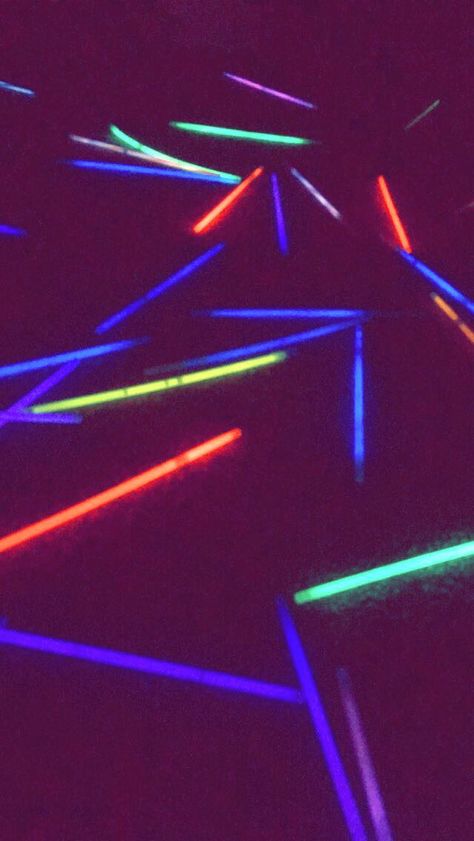 Glow Stick Photography, Glowsticks Aesthetic, Glow Stick Aesthetic, Glowstick Aesthetic, Glow Aesthetic, Food Photography Lighting, Night Shoot, Lighting Photography, Wall Writing