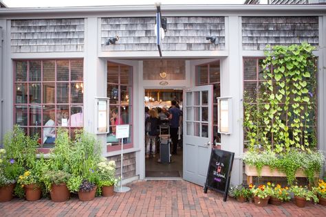 Nantucket or Martha's Vineyard: How to Choose | Condé Nast Traveler Nantucket Restaurants, Country Sides, Retro Dining Rooms, The Nautilus, Shady Tree, Nantucket Island, Beach Lounge, Cape Cod House, Summer Destinations