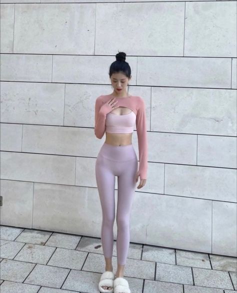 Bodyclaims For Shifting, Body Claim Korean, Korean Workout Outfit, Cute Pilates Outfit, Korean Ideal Body, Korean Gym Outfit, Korean Fit Body Goals, Pilates Body Goals, Ulzzang Body