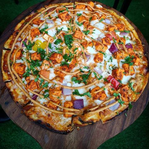 Paneer Tikka Pizza, Paneer Pizza, Paneer Tikka, Vegetarian Pizza, Outdoor Pizza Oven, Food Advertising, Breakfast Pizza, Pizza Lovers, Interesting Food