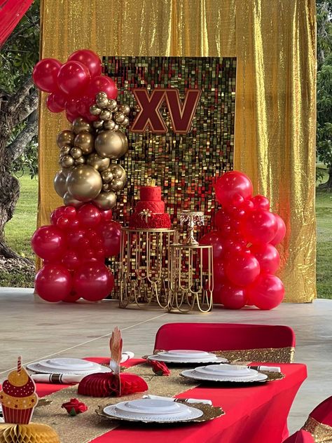 Red Gold White Balloon Garland, Red Party Themes, Sweet 15 Party Ideas Quinceanera, Sweet 15 Party Ideas, Valentines Day Bulletin Board, Great Gatsby Themed Party, Birthday Party Decorations For Adults, Simple Birthday Party, Happy Birthday Decor