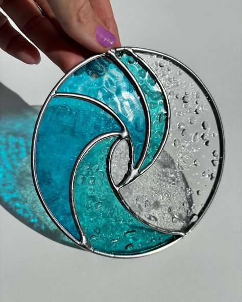 Stained Glass Wave, Stained Glass Waves, Iridescent Bubbles, Glass Art Pictures, Glass Diy, Making Stained Glass, Glass Mosaic Art, Stained Glass Christmas, Stained Glass Diy