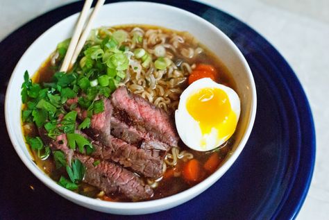 ©alialamode Beef Ramen Noodle Recipes, Beef Ramen Recipe, Ramen Noodle Recipes Soup, Ramen Soup Recipes, Beef Ramen, Japanese Beef, Homemade Ramen, Ramen Noodle Soup, Ramen Noodle Recipes