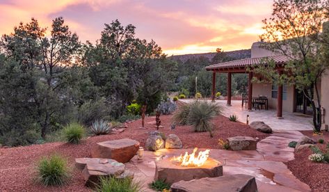 Sedona House, Arizona Landscaping, Desert Inspo, Sedona Landscape, Desert Landscape Design, High Desert Landscaping, Residential Landscape Design, Flagstone Pathway, Desert Trees