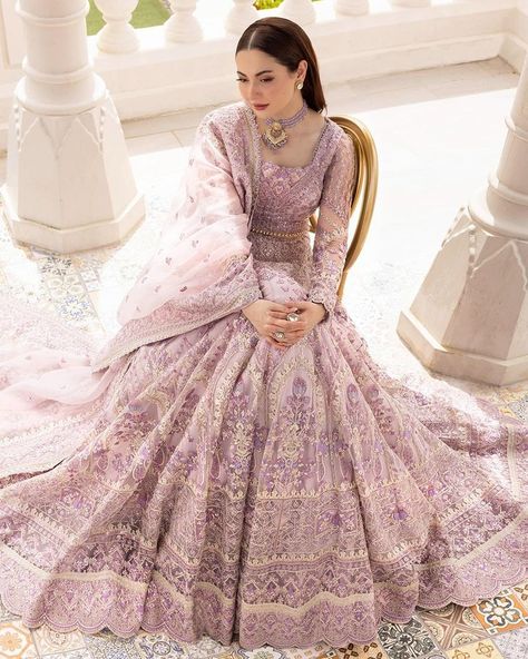 Faiza Saqlain (@faizasaqlain) • Instagram photos and videos Lilac Lehenga, Faiza Saqlain, Pakistani Lehenga, Choli Dress, Hania Amir, Pakistani Wedding Outfits, Pakistani Wedding Dress, Embroidered Organza, Pakistani Wedding Dresses