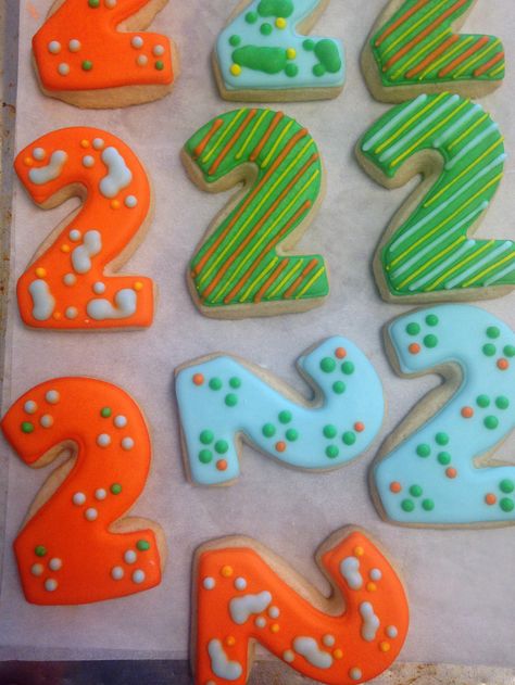 Decorated number 2 Sugar Cookies Number 6 Cookies Decorated, Number 2 Cookies, Baptism Desserts, Truck Cookies, Number Cookies, Duck Birthday, Sugar Cookie Icing, Gourmet Cupcakes, Animal Birthday Party