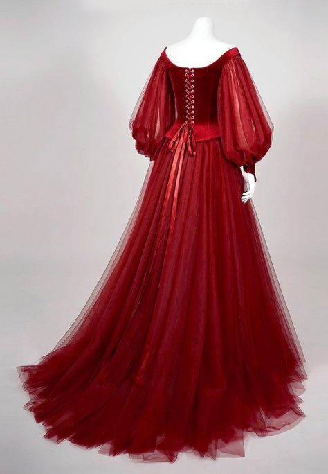 Red Victorian Dress, Red Wedding Gowns, Witch Dress, Fantasy Dress, Blood Red, Historical Dresses, Red Wedding, Fantasy Fashion, Beautiful Gowns