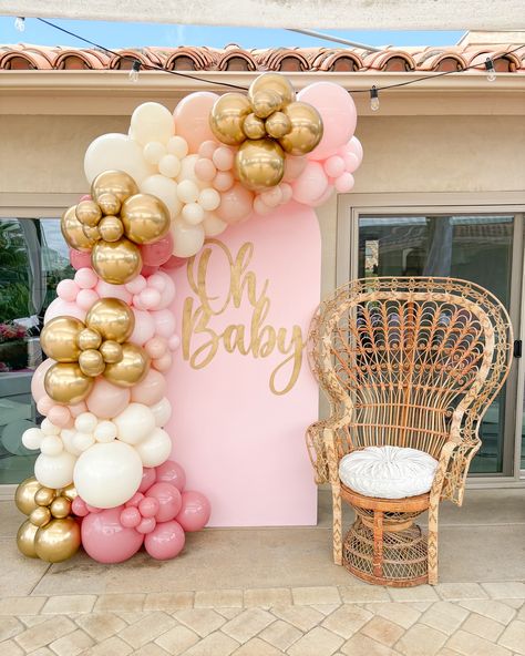 Baby Shower backdrops are the sweetest 😍 This is your reminder to book your balloon decor services for your baby shower 3-4 weeks in advance. To get a quote please fill out our inquiry form, text or email us. *Luxan Balloons services all of San Diego County. 📧info@luxanballoons.com 📱 619-759-8185 💻www.luxanballoons.com Princess Theme Backdrop Pink And Gold, Pink And Gold Baby Shower Decorations, Pink White And Gold Baby Shower Ideas, Baby Shower Bloom Theme, Princess Themed Baby Shower Ideas, Baby Shower Pink Theme, Pink And Gold Baby Shower Ideas, Baby Shower Balloon Backdrop, Pink And Brown Baby Shower