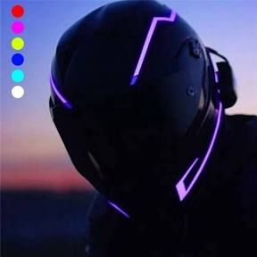 Motorcycle Helmet Design, Biker Helmets, Cool Motorcycle Helmets, Image Moto, Custom Motorcycle Helmets, Helmet Light, Motorbike Helmet, Pretty Bike, Strip Led