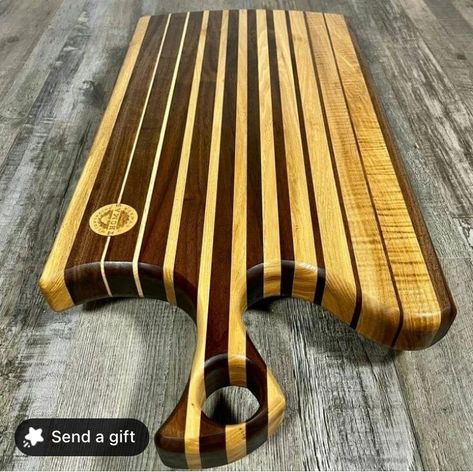 Wood Working Ideas For Home, Charcuterie Board Design Ideas, Wooden Charcuterie Board, Charcuterie Board Diy, Chopping Board Design, Wood Chopping Board, Wood Shop Projects, Maple Hardwood, Wood Creations