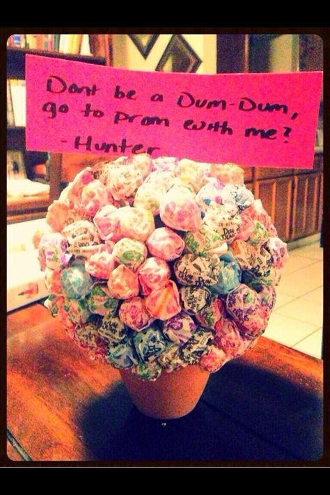 don't be a dum dum Cute Hoco Proposals, Cute Promposals, School Dance Ideas, Cute Prom Proposals, Asking To Prom, Dance Proposal, Sadie Hawkins, Dum Dums, Prom 2015