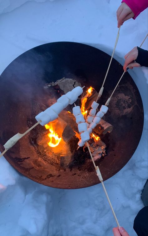 Winter Festival Aesthetic, Winter Birthday Aesthetic, Birthday Schedule, Marshmallow Aesthetic, Natsuo Todoroki, Messy Party, Roast Marshmallows, Cottagecore Winter, Winter Outside