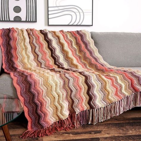 Free Fading Ombre Ripple Blanket Pattern – Mary Maxim Texture Fringe, Homemade Blankets, Ombre Knit, Ripple Blanket, Tl Yarn Crafts, Easy Knitting Patterns Free, Blanket Knitting Pattern, Ripple Stitch, Autumn Tones