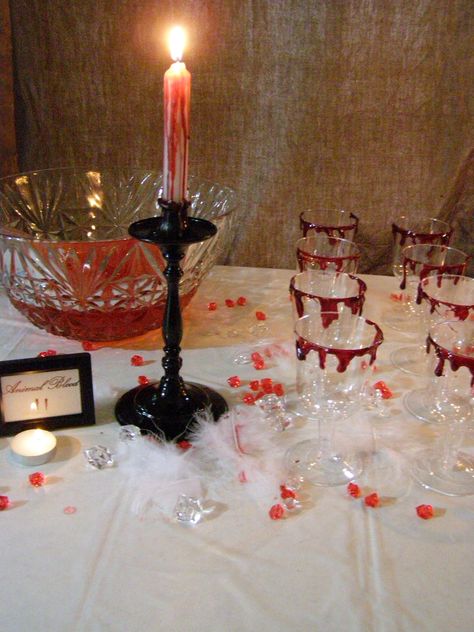 Drinks - Animal Blood Vampire Snack Ideas, Carrie Themed Party, Twilight Party Aesthetic, Vampire Birthday Party Ideas, Vamp Birthday, Goth Birthday Party Ideas, Vampire Party Ideas, Twilight Birthday Party Ideas, Vampire Birthday Party