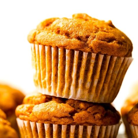 1 Bowl Vegan Pumpkin Muffins Carrot Muffin Recipe, Vegan Pumpkin Muffins, Nora Cooks, Vegan Pumpkin Bread, Pumpkin Pie Spice Mix, Fall Vegan Recipes, Pumpkin Coffee Cakes, Pumpkin Pie Mix, Spice Muffins