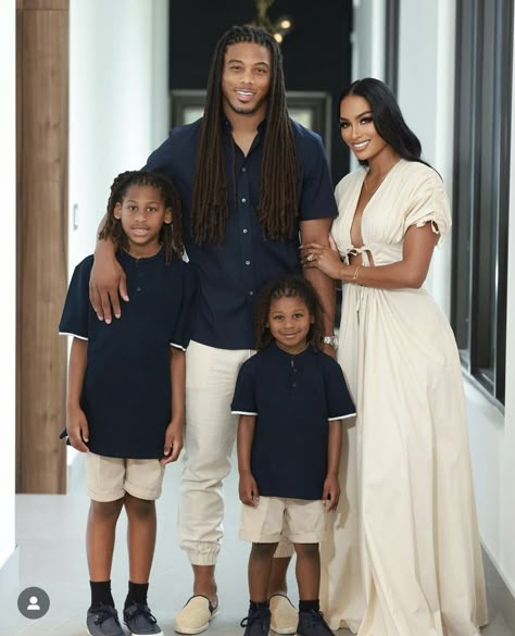 Black Couple Coordinating Outfits, Beautiful Black Families, Classy Family Photos, Family Photos Black People, Family Photo Outfits Black People, Family Photo Ideas Black Family, Interracial Family Photos, Black Family Photoshoot, Morgan Miller