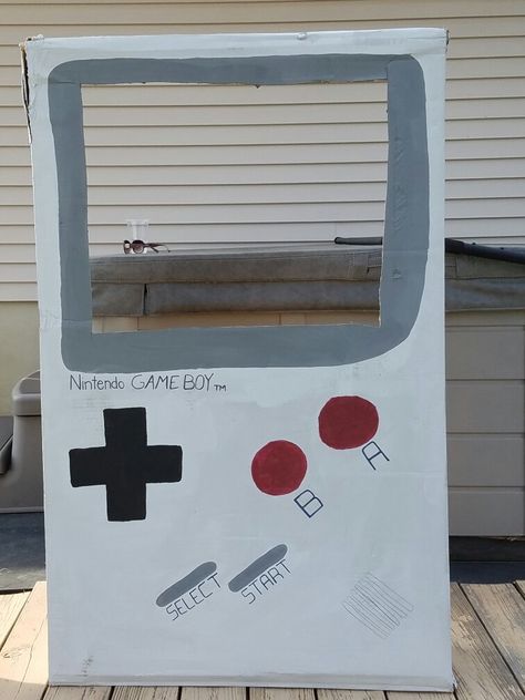 Gameboy photo booth Mario Party Photo Booth, Gameboy Photo Booth, Diy Cardboard Boombox Prop, Mtv Photobooth 90s, 80s Theme Photobooth, 90s Photobooth Props, Creative Graduation Party Ideas, Retro Night, Mario Crafts