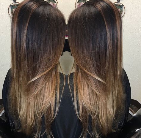 A stunning example of subtle but still noticeable balayage, ashy brunette with lighter blond ish ends. Hair Ideas For Summer, Redken Balayage, Ashy Brunette, Hairstyle 2023, Blonde Ends, Lighter Hair, Brunette Blonde, Balayage Blonde, Balayage Ombre