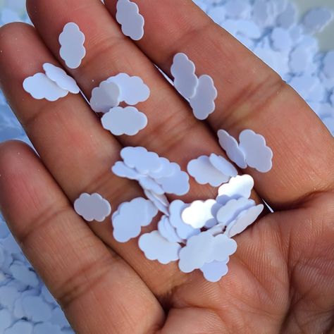 White Cloud Glitter Confetti Cloud Shape Glittercloud Table - Etsy Cloud 9 Birthday Party, Cloud Theme Party, On Cloud 9 Bridal Shower, Cloud 9 Birthday, Cloud Baby Shower Theme, Cloud Table, Cloud Theme, Bridal Shower Inspo, Cloud Shape