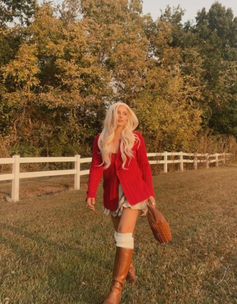 Midwest fall 🍁❤️ 📸🎞️ @tezza : photobooth #tezza #fall #kansas #kansascity #fallfashion #outfit #ootd Midwest Fall, Kansas City, Photo Booth, Kansas, Autumn Fashion, Ootd