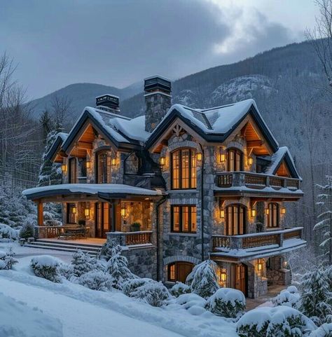 Dream Home Layout, Mountain Dream Homes, Home Layout, 5 Bedroom House Plans, House Flippers, Dream Life House, Large Families, 5 Bedroom House, Fantasy House