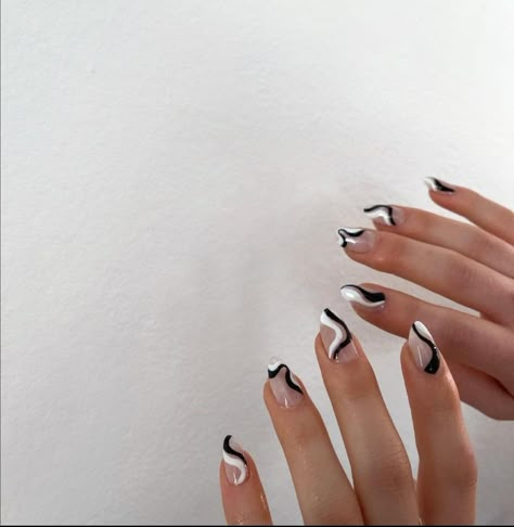 White Almond Nails, Black And White Nail, Black And White Nail Designs, Black Almond Nails, Black And White Nail Art, Black White Nails, White Acrylic Nails, Minimal Nails, Lines On Nails