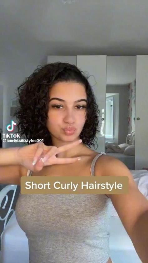 Short Curly Hairstyles Y2k, Easy Hairdos For Short Curly Hair, Hair Styles For Short Curly Hair, Hair Styles Quick, Hairstyles For Short Hair Curly, Short Curly Hair Updo, Hairstyles Sleek, Gel Curly Hair, Quick Curly Hairstyles