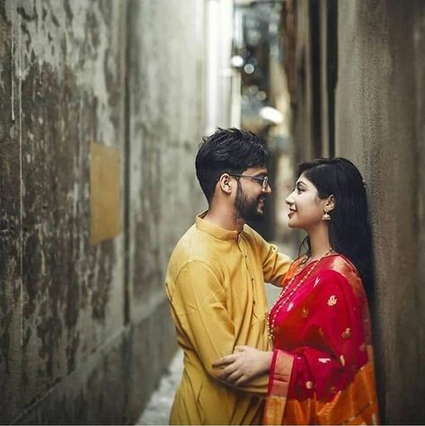 Young Couples Photography, Rabindra Sangeet, Indian Wedding Photography Couples, Indian Wedding Couple Photography, Couple Pic, Wedding Photoshoot Poses, Indian Wedding Photography Poses, Romantic Couples Photography, Wedding Couple Poses Photography