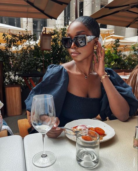 Work From Home Black Women, Elegant Restaurant Outfit, Baking Aesthetic Black Women, Classy Black Women Aesthetic, Eat Pray Love Quotes, Black Femininity Aesthetic, Femininity Aesthetic, Woman Hairstyles, Perfect Aesthetic