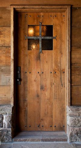 Traditional Front Doors - page 2 Rustic Wood Doors Entrance, Cabin Front Door Ideas, Front Door Cabin, Log Cabin Front Door, Cabin Front Door, Front Door Trims, Rustic Entry Doors, Traditional Entry, Paris Door