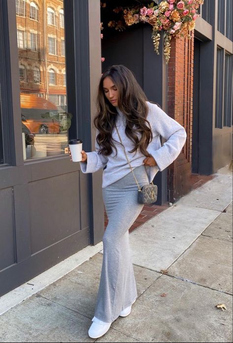 Maxi Skirt Sneakers, Long Skirt And Sweater, Maxi Dress With Sweater, Dress Sneakers Outfit, Fall Outfit Staples, Night Out Outfit Classy, Maxi Skirt Winter, Maxi Skirt Fall, Cold Outfit