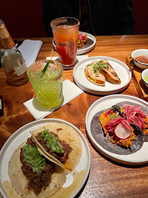 Mexican Aesthetic Restaurant, Food Mexican Aesthetic, Mexican Restaurant Instagram Feed, Mexican Tacos Aesthetic, Mexican Food Aesthics, Mexican Food Aethstetic, Mexican Restaurant Aesthetic, Dinner Aesthetic Restaurant, Mexican Restaurant Food