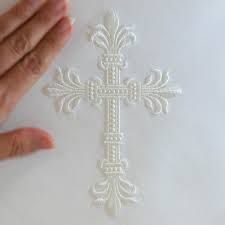 free standing lace embroidery fleur de lis designs - Google Search Christian Embroidery Designs, Cross Embroidery Designs, Christian Embroidery, Hardanger Embroidery, Altar Cloth, Border Embroidery, Learn Embroidery, Types Of Embroidery, Heirloom Sewing