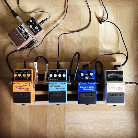 Your Daily BOSS Pedal Fix! on Instagram: “TBT: Love this setup.❤️ . . . #guitarpedal #guitarpedals #pedalboard #guitareffects #guitar #stompbox #guitarfx #knowyourtone…” Boss Pedalboard, Pedalboard Setup, Music Setup, Guitar Scale, Guitar Pedal Board, Boss Pedals, Pedal Boards, Guitar Ideas, Guitar Scales