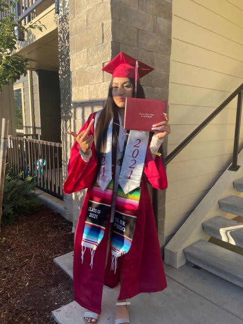 Mexican Graduation Mexican Graduation Dress, Mexican Graduation Pictures, Mexican Graduation Cap, Mexican Graduation, Graduation Photoshoot, Graduation Pictures, Graduation Cap, Graduation Dress, Academic Dress