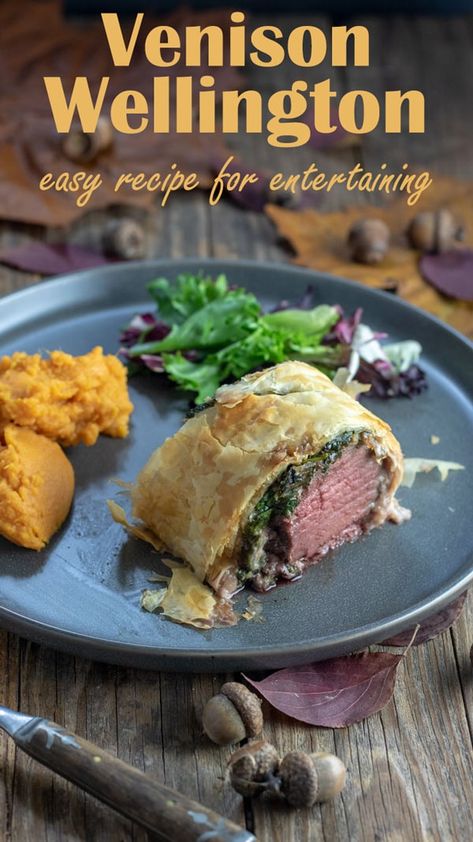 Fantasy Dishes, Easy Beef Wellington, Individual Beef Wellington, How To Cook Venison, Wellington Recipe, Beef Wraps, Meat Meals, Beef Wellington Recipe, Chef Gordon