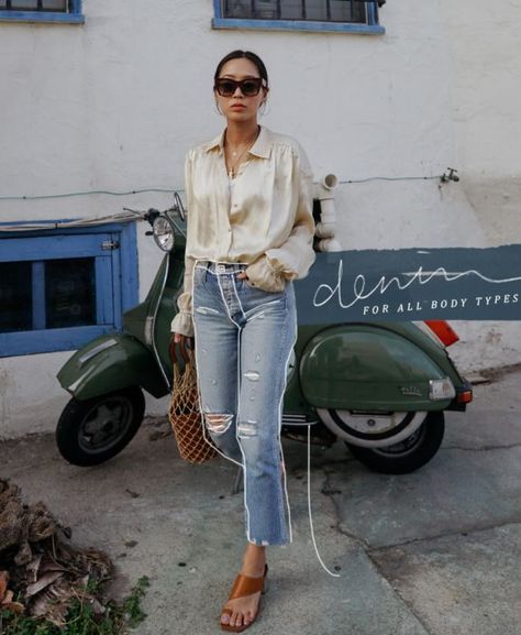 Team SOS’ Ultimate Jeans Guide for different body types Spring Outfits For Work, Footwear Ideas, Aimee Song, Dress Up Jeans, Song Of Style, Denim On Denim, Outfit Look, Ladies Dress Design, Mode Inspiration