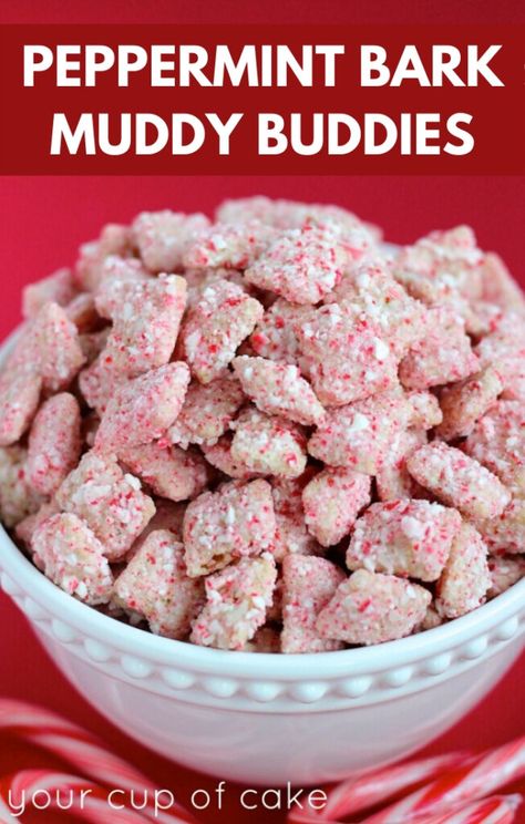 Peppermint Bark Puppy Chow [Muddy Buddies] - Your Cup of Cake Best Puppy Chow, Peppermint Bark Puppy Chow, Healthy Puppy Chow, Lemon Puppy Chow, Christmas White Chocolate, Easy Puppy Chow Recipe, Protein Puppy Chow, Best Puppy Chow Recipe, Easy Puppy Chow