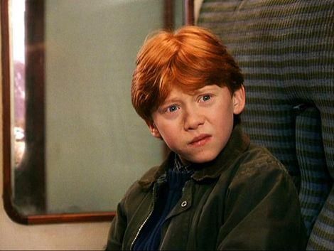 Rupert Grint (Ron Weasley) wearing a Barbour Wax Jacket in the film Harry Potter and the Philosopher's Stone Glume Harry Potter, Severus Rogue, Ronald Weasley, Images Harry Potter, Rupert Grint, Harry Potter Fanfiction, Harry Potter Films, Harry Potter Film, Harry Potter Cast