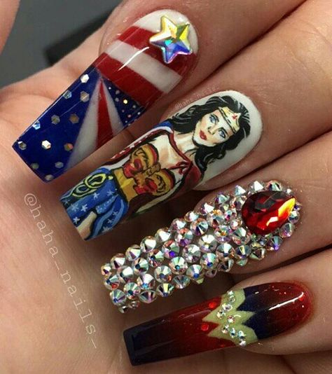 Wonder Woman Nails, Sports Nails, Elegant Nail Designs, Inspired Nails, Oldies But Goodies, Nail Pro, Nail Art Inspiration, Nails Magazine, Ink Art